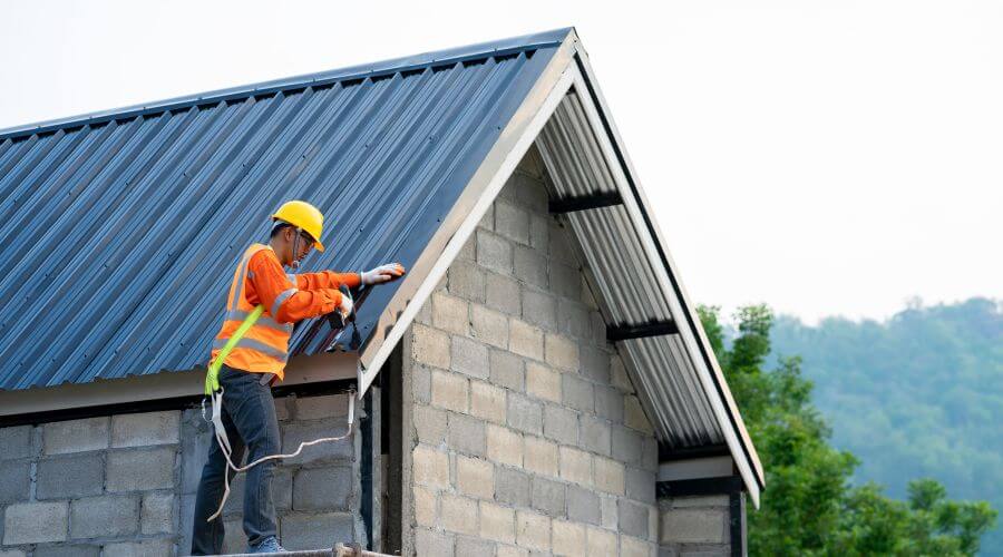 Professional gutter cleaning in Charleston, MO